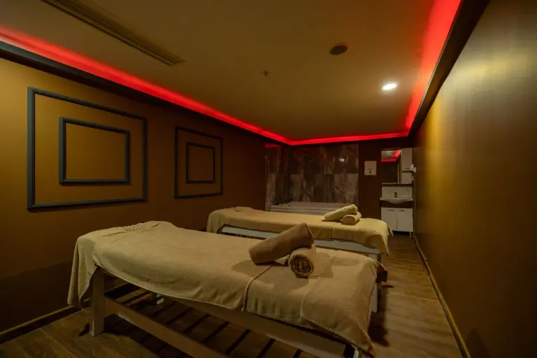 Spa &amp; Sauna Center (4/11)