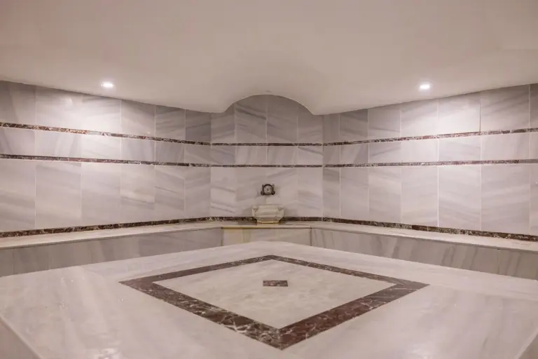 Spa &amp; Sauna Center (10/11)